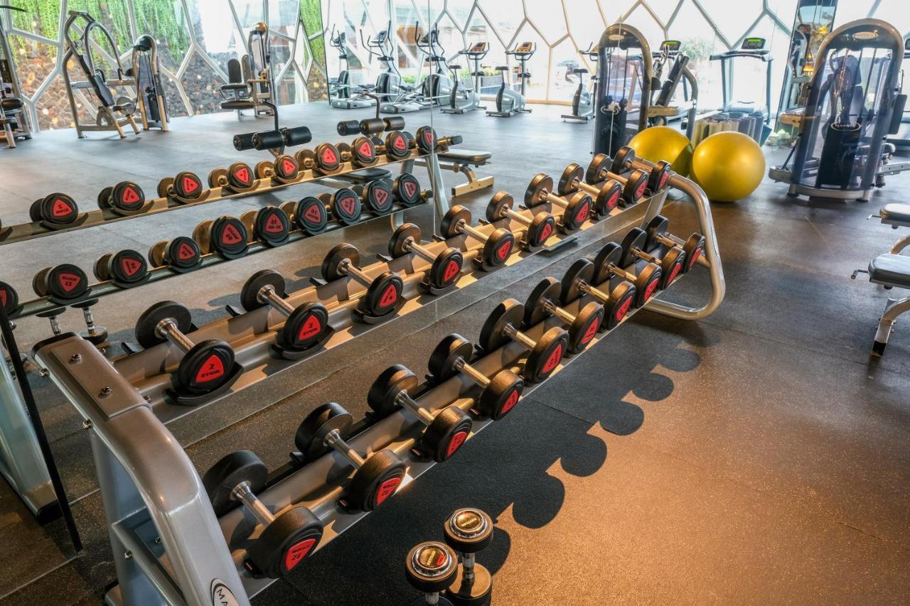 Ts 스위트 스미냑 발리 호텔 세미냑 외부 사진 A gym in the United Kingdom