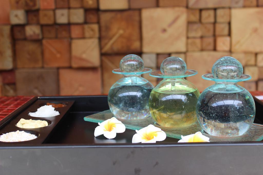 Ts 스위트 스미냑 발리 호텔 세미냑 외부 사진 Aromatherapy