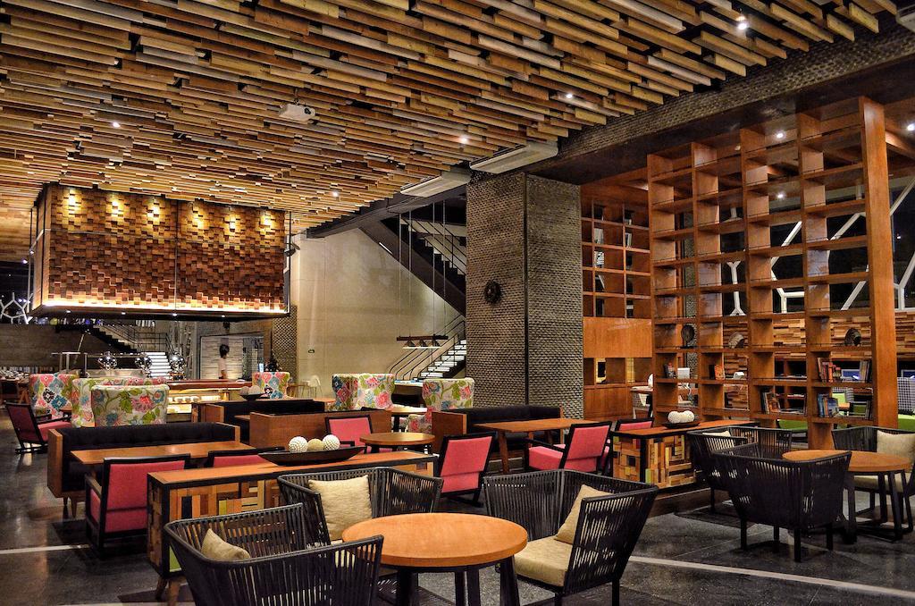 Ts 스위트 스미냑 발리 호텔 세미냑 외부 사진 Interior of a Starbucks Reserve store in Shanghai, China